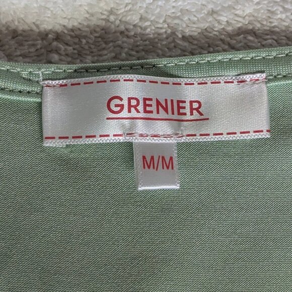 V-neck sleeveless blouse tank top light green medium GUC - Picture 3 of 5